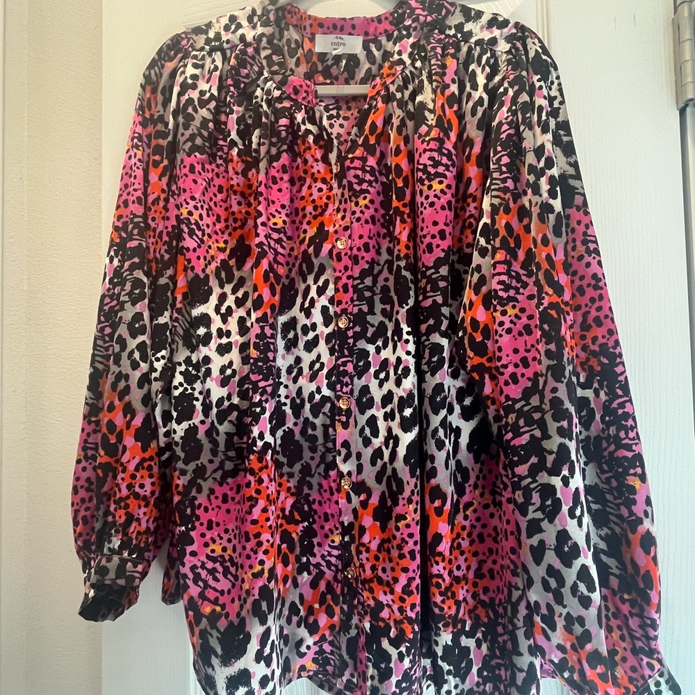 entro Pink, Orange & Black Animal Print Button-Front Blouse